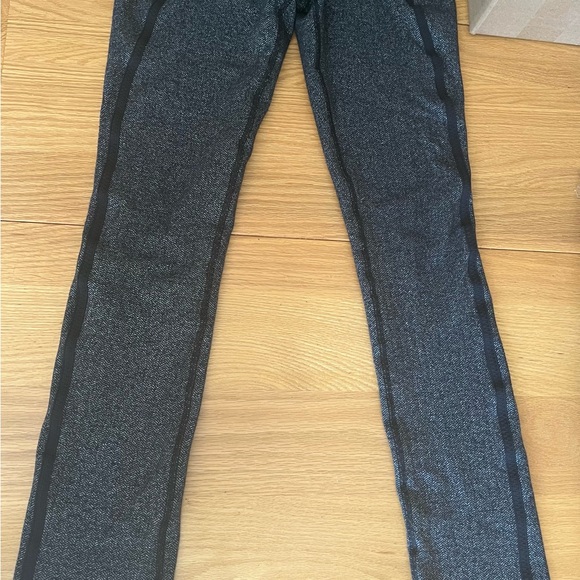 Lululemon leggings - Picture 3 of 4